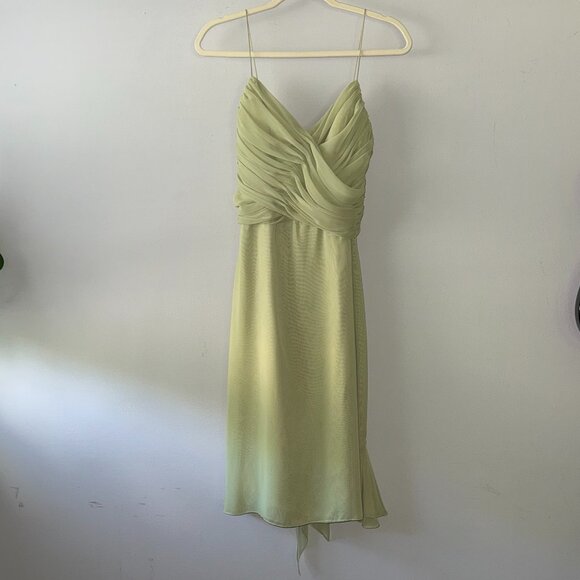 Vera Wang Dresses & Skirts - Vera Wang Maids Light Green Sleeveless V-Neck Formal Midi Length Flowy Dress